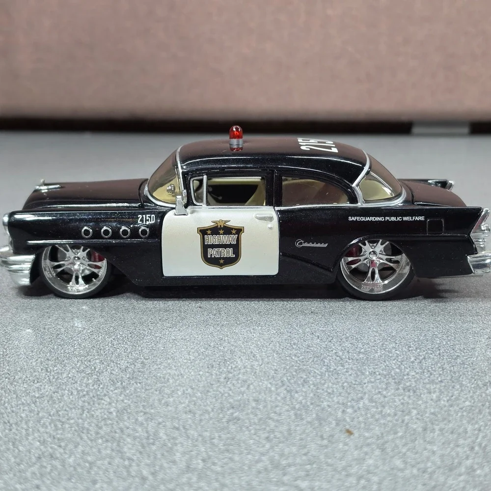 Maisto 1955 Buick Century Police Car 1/26 Black White Excellent Highway Patrol